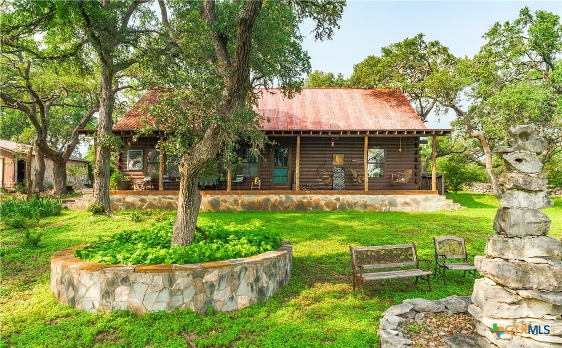 20 acres in Hays County - photo 6