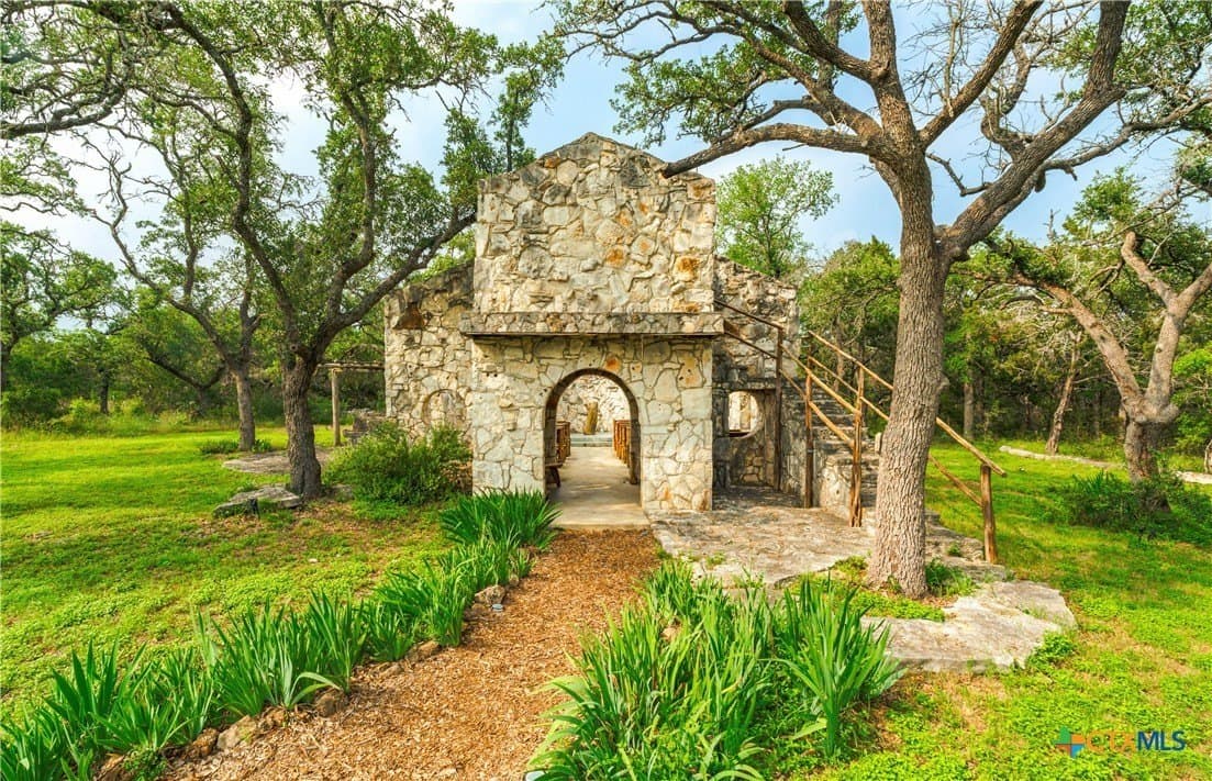 20 acres in Hays County - photo 29