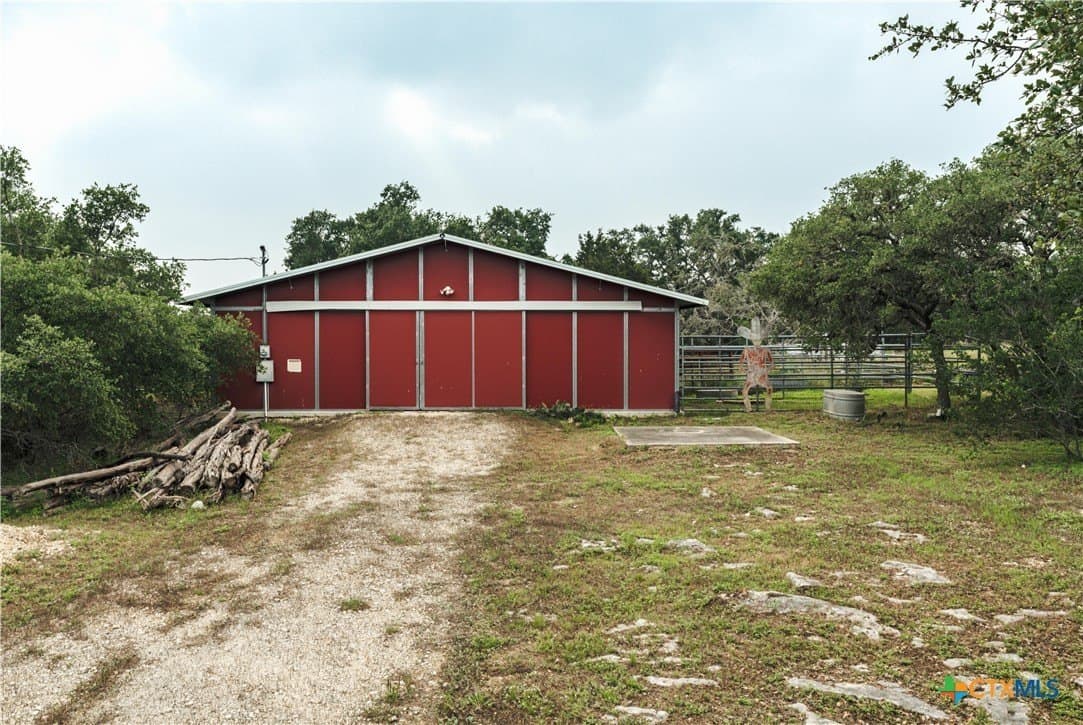 20 acres in Hays County - photo 37