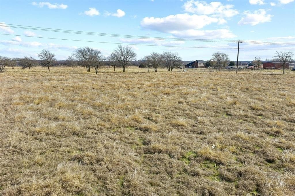 10.26 acres in Ellis County - photo 5
