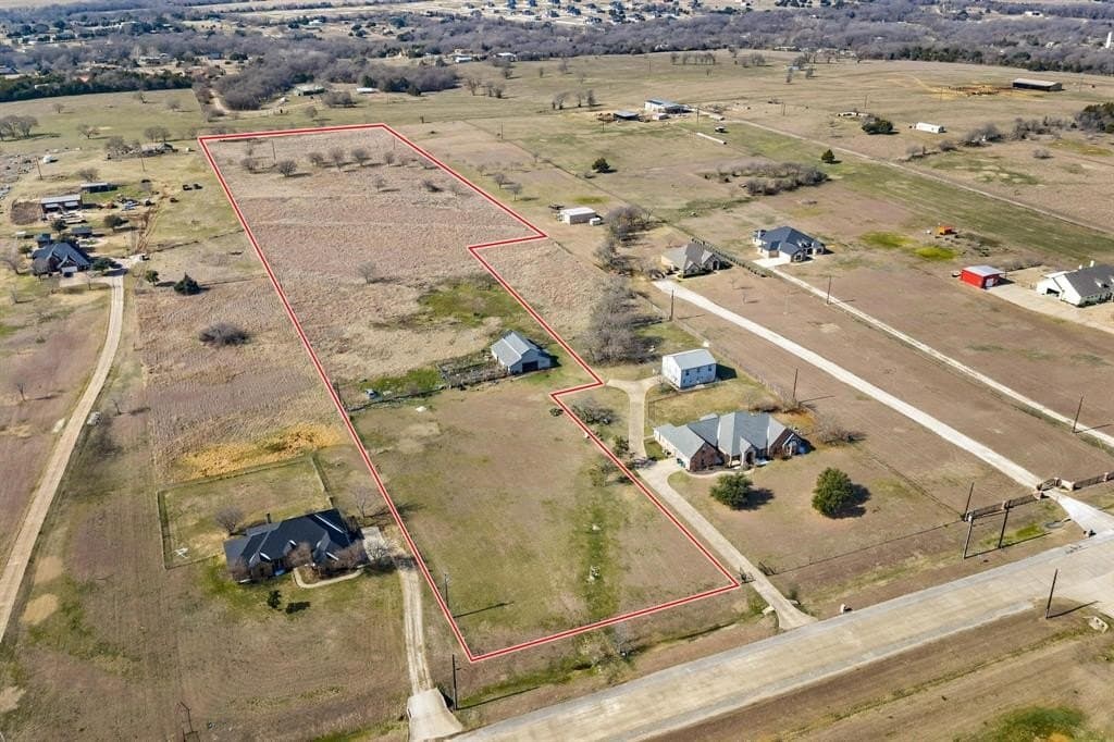 10.26 acres in Ellis County - photo 3