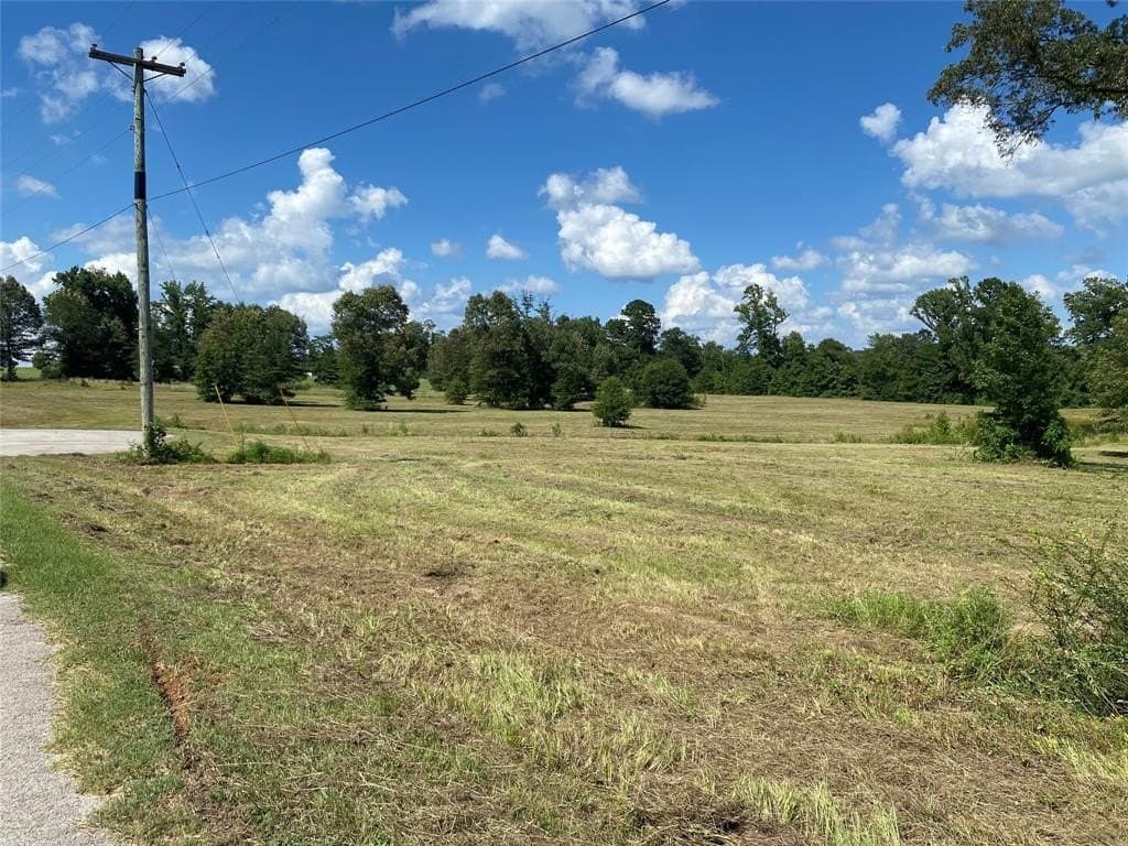 17.92 acres in Gregg County - photo 3