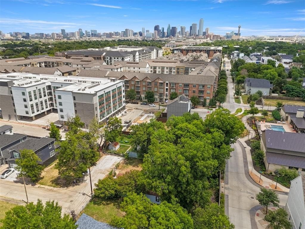 0.1 acres in Dallas County - photo 8