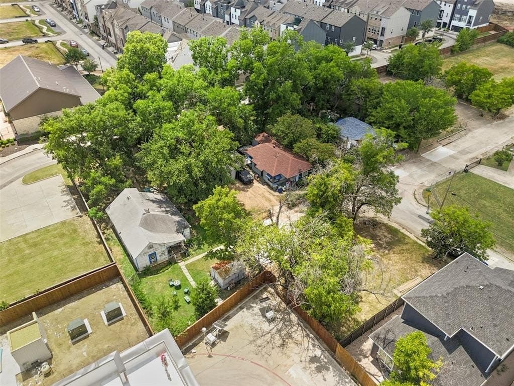 0.1 acres in Dallas County - photo 4