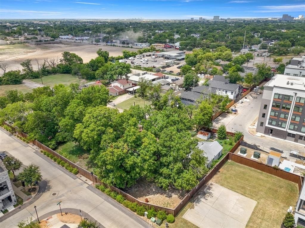 0.1 acres in Dallas County - photo 5