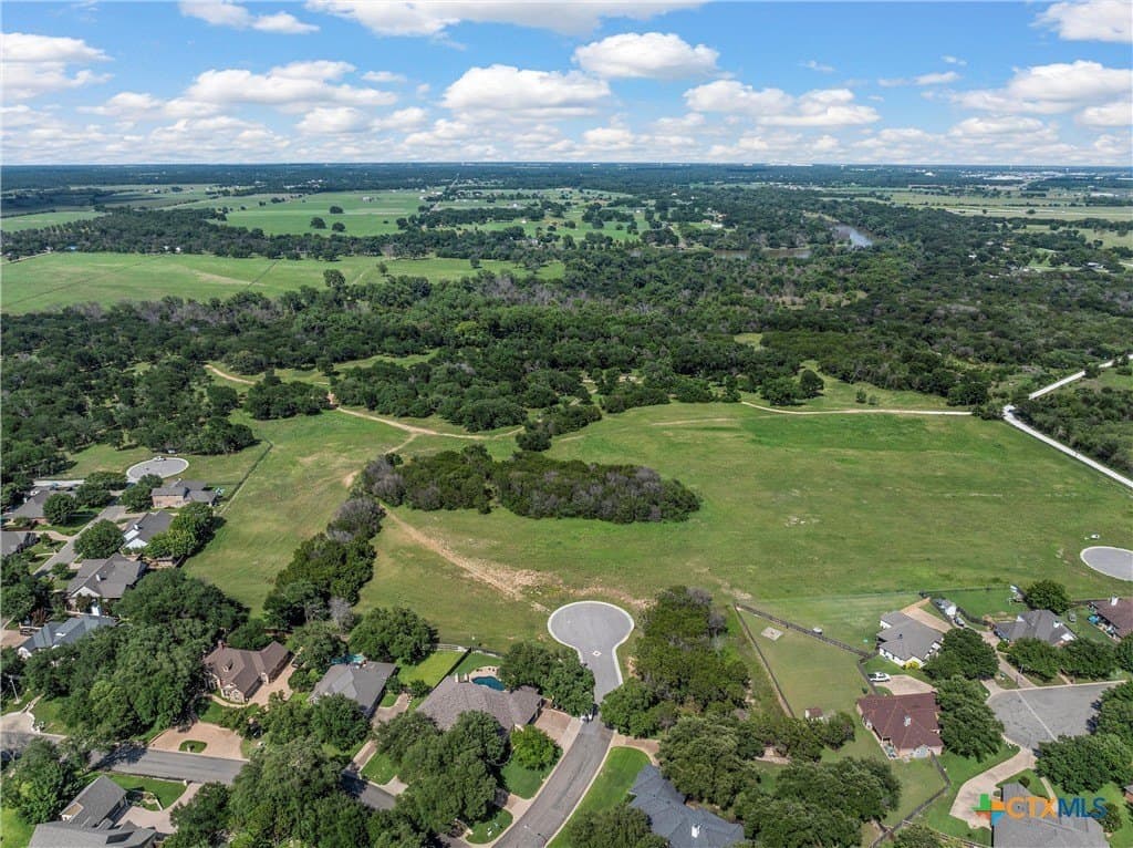 Bunnyview Drive lot: 3