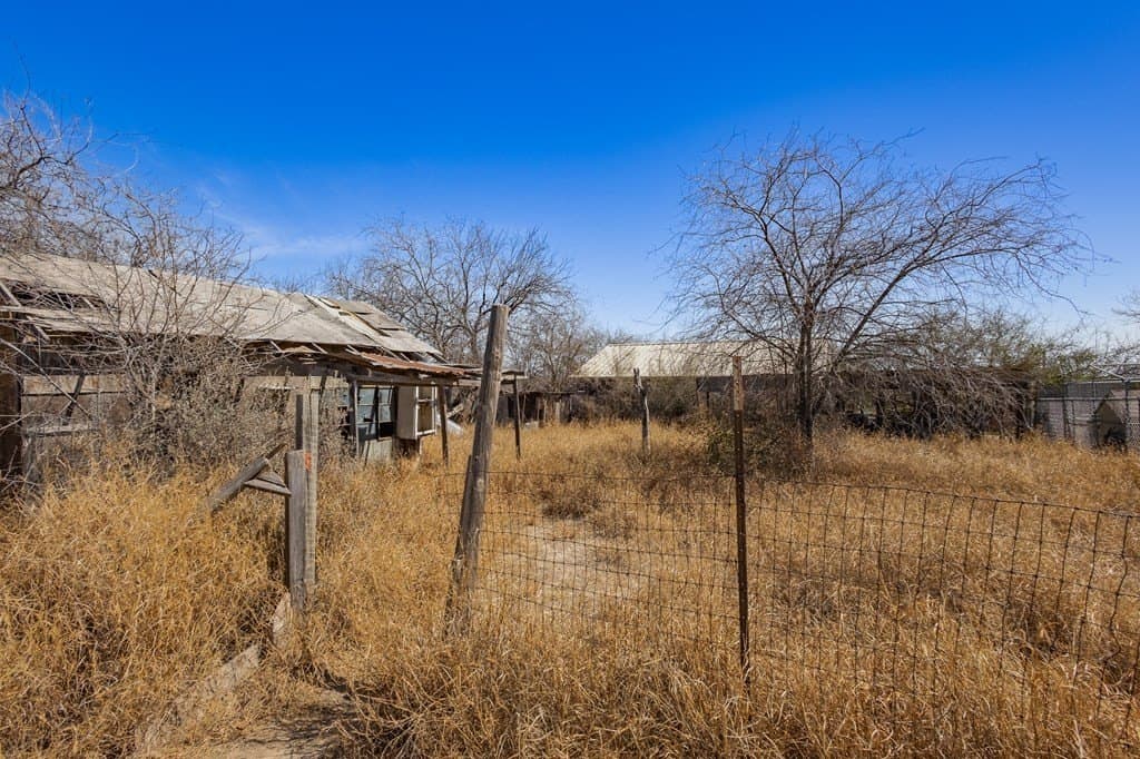 11,000 acres in Maverick County - photo 24