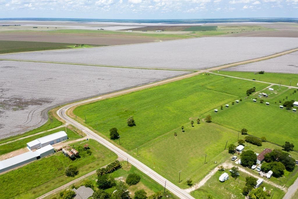 0.59 acres in Refugio County - photo 30