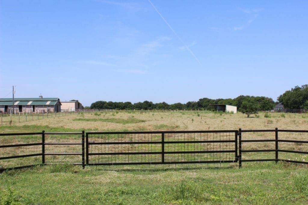 5.2 acres in Grayson County - photo 4