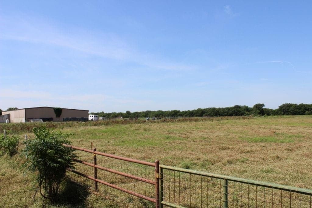 5.2 acres in Grayson County - photo 16