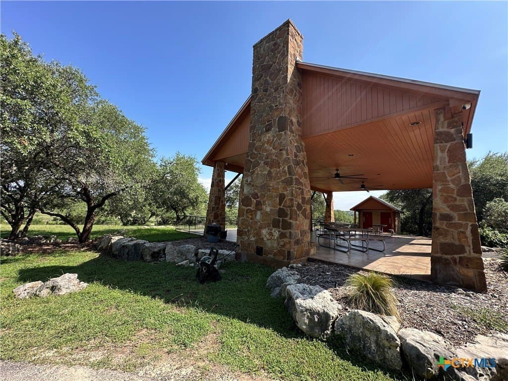 2.15 acres in Comal County - photo 10