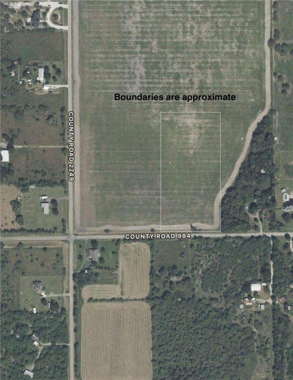 5.01 acres in San Patricio County - photo 3