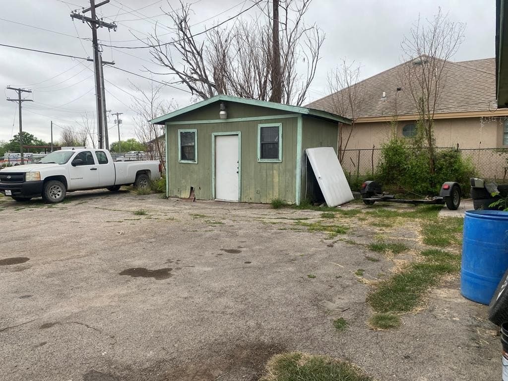 2482 & 2490 El Indio Hwy