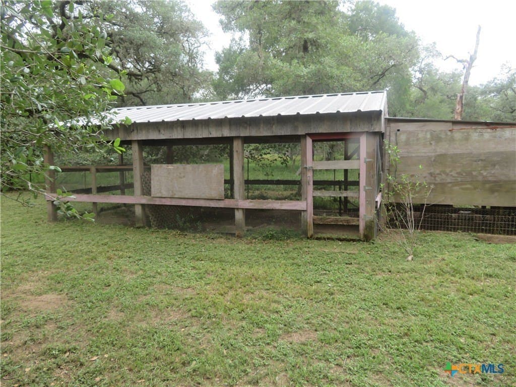 61.16 acres in Lavaca County - photo 18