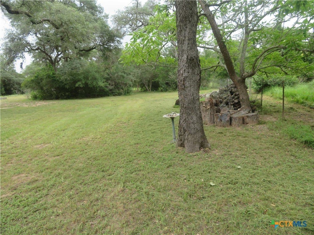 61.16 acres in Lavaca County - photo 8