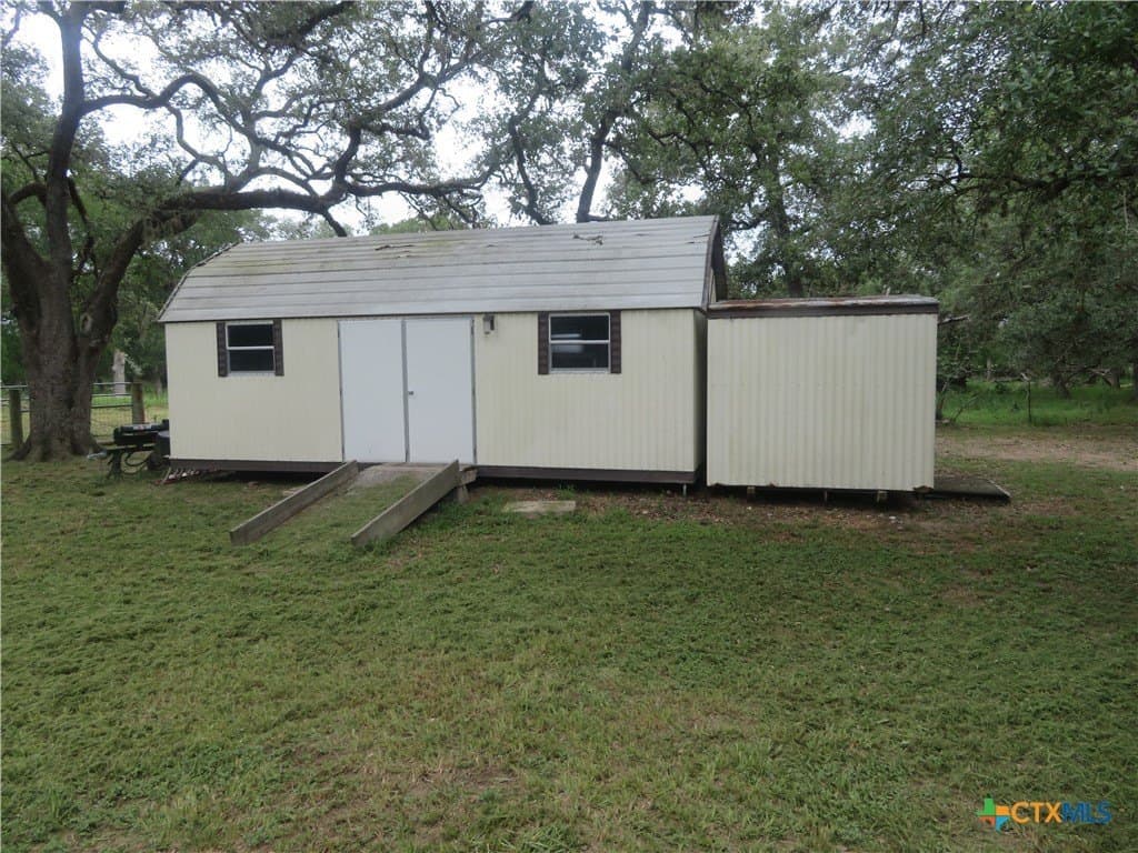 61.16 acres in Lavaca County - photo 20