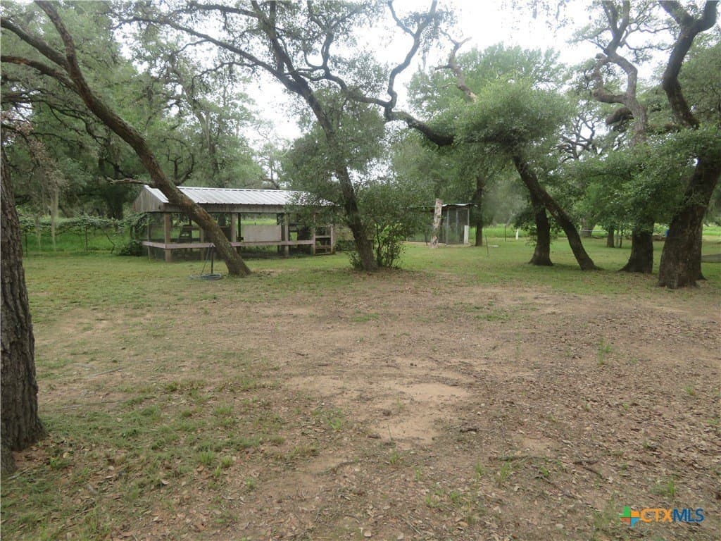 61.16 acres in Lavaca County - photo 16