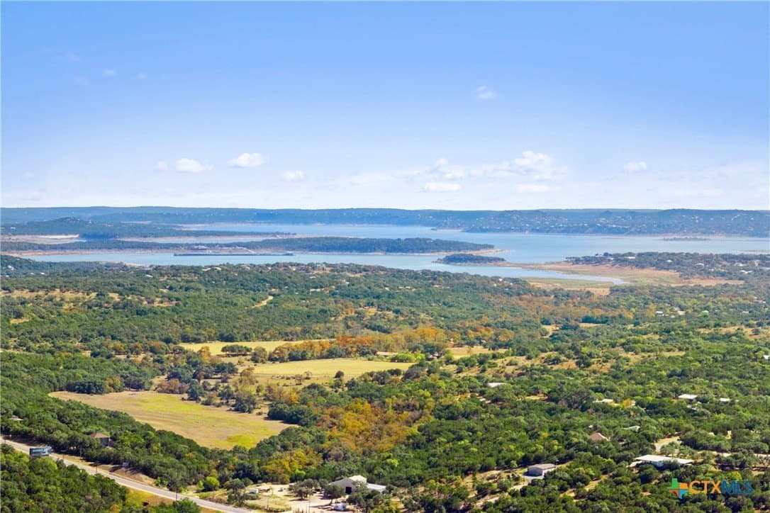 20.58 acres in Comal County - photo 2
