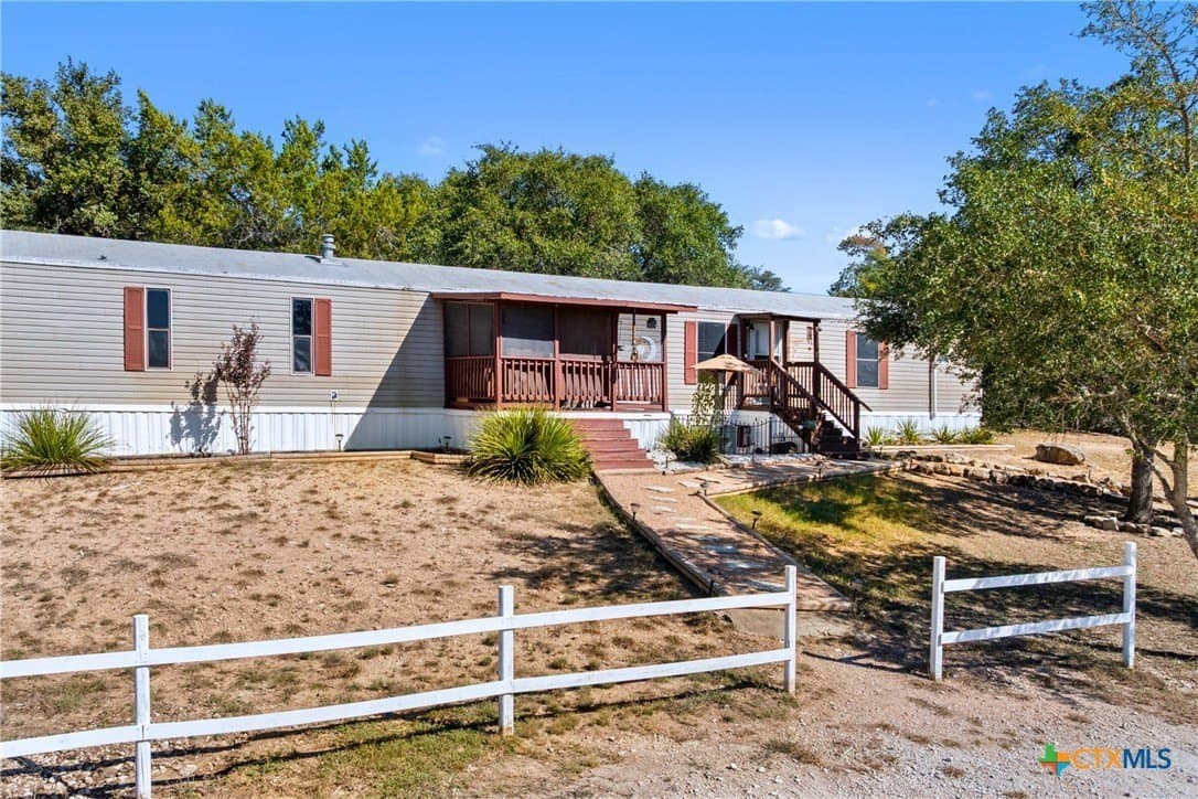 20.58 acres in Comal County - photo 15