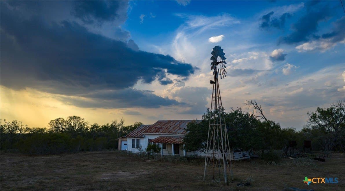 314 acres in Gonzales County - photo 4