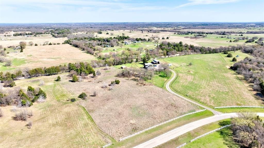 4.69 acres in Cooke County - photo 7