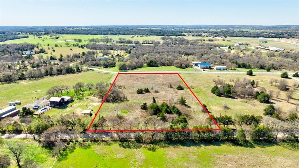 4.69 acres in Cooke County - photo 2