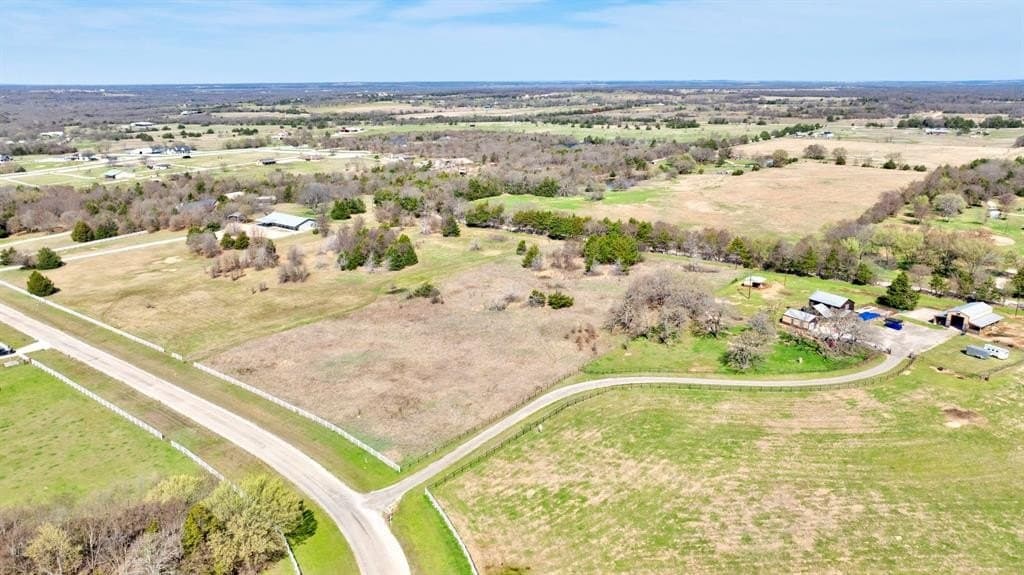 4.69 acres in Cooke County - photo 5