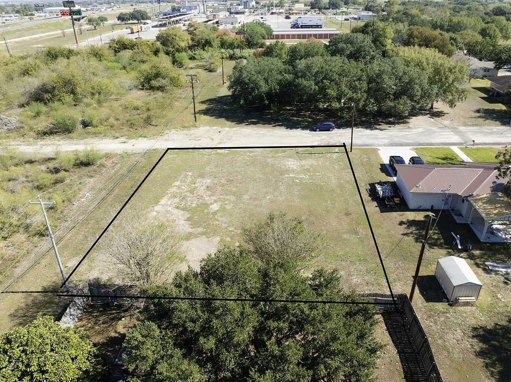 0.27 acres in Fayette County - photo 5