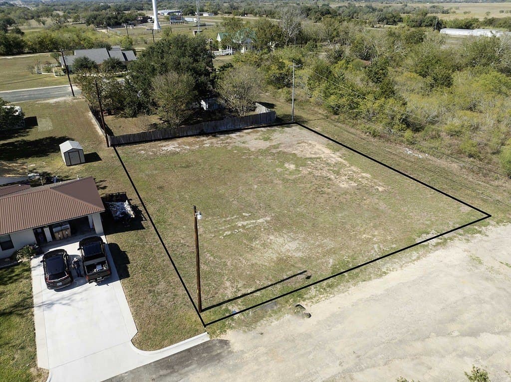 0.27 acres in Fayette County - photo 3