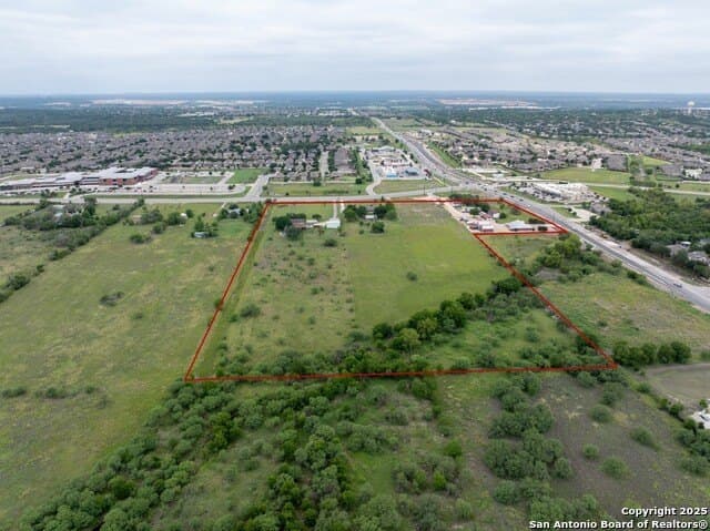 19.49 acres in Guadalupe County - photo 2