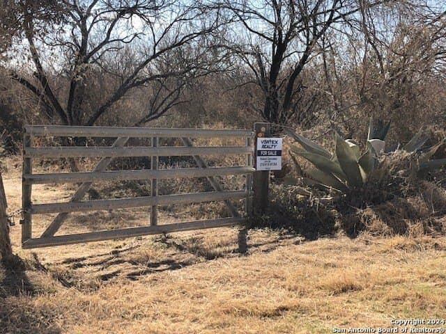 20 acres in La Salle County - photo 5