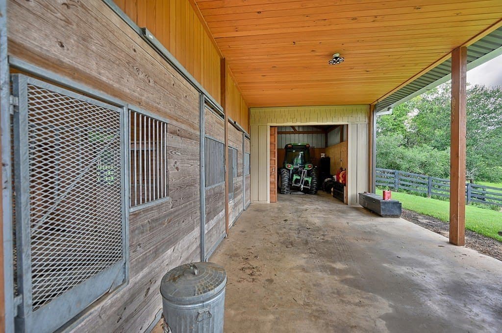 13.6 acres in Waller County - photo 26