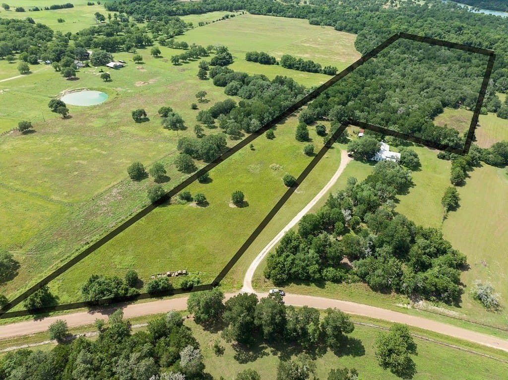 15.83 acres in Fayette County - photo 3