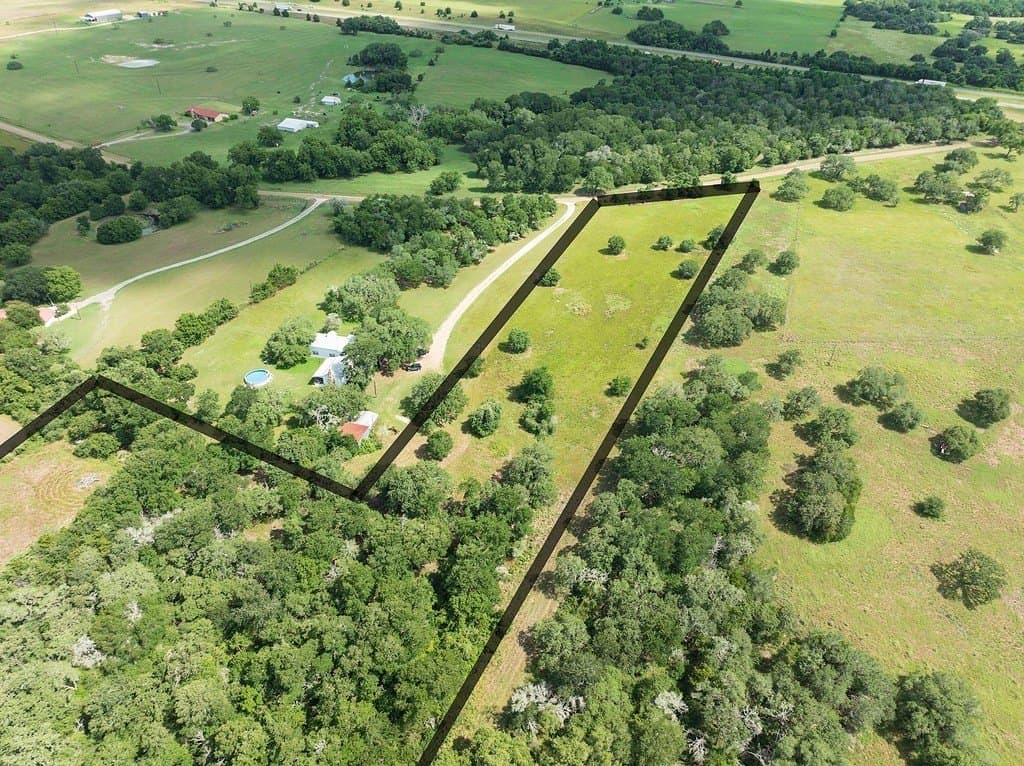 15.83 acres in Fayette County - photo 4