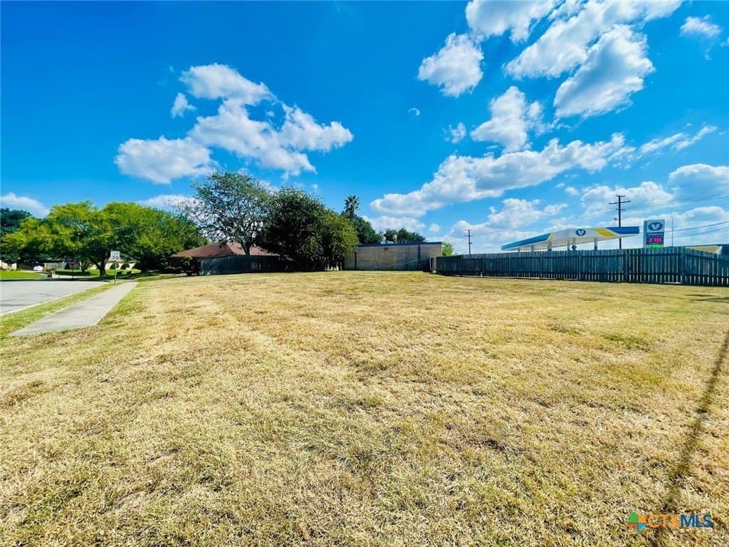0.29 acres in Victoria County - photo 5