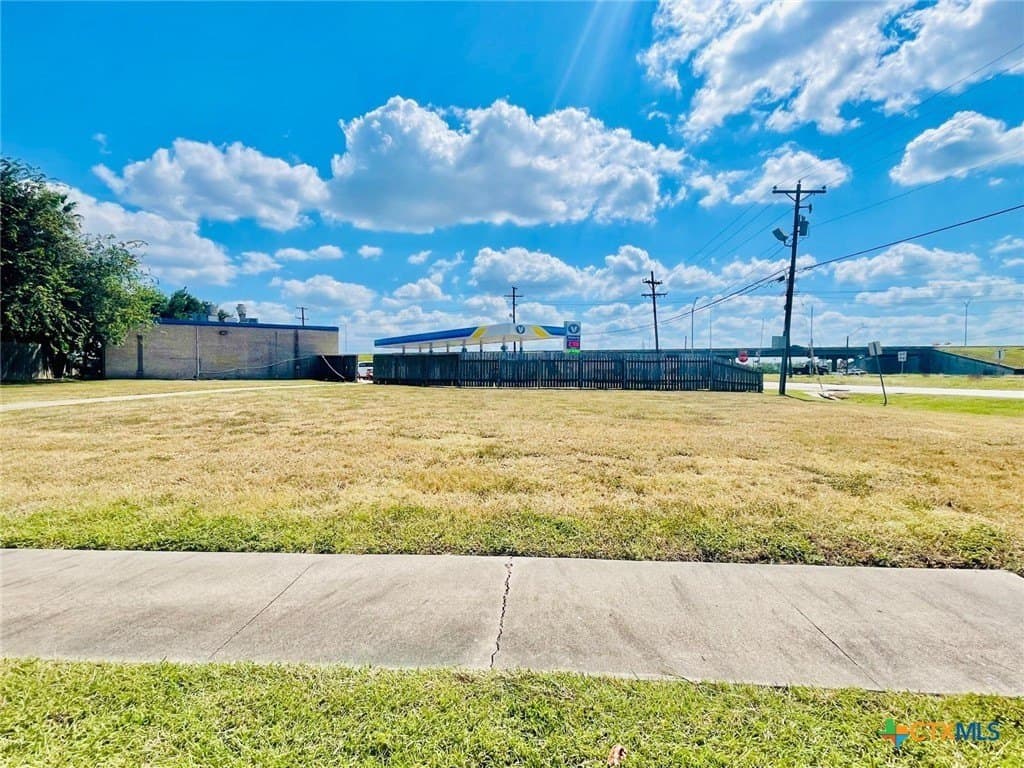 0.29 acres in Victoria County - photo 3