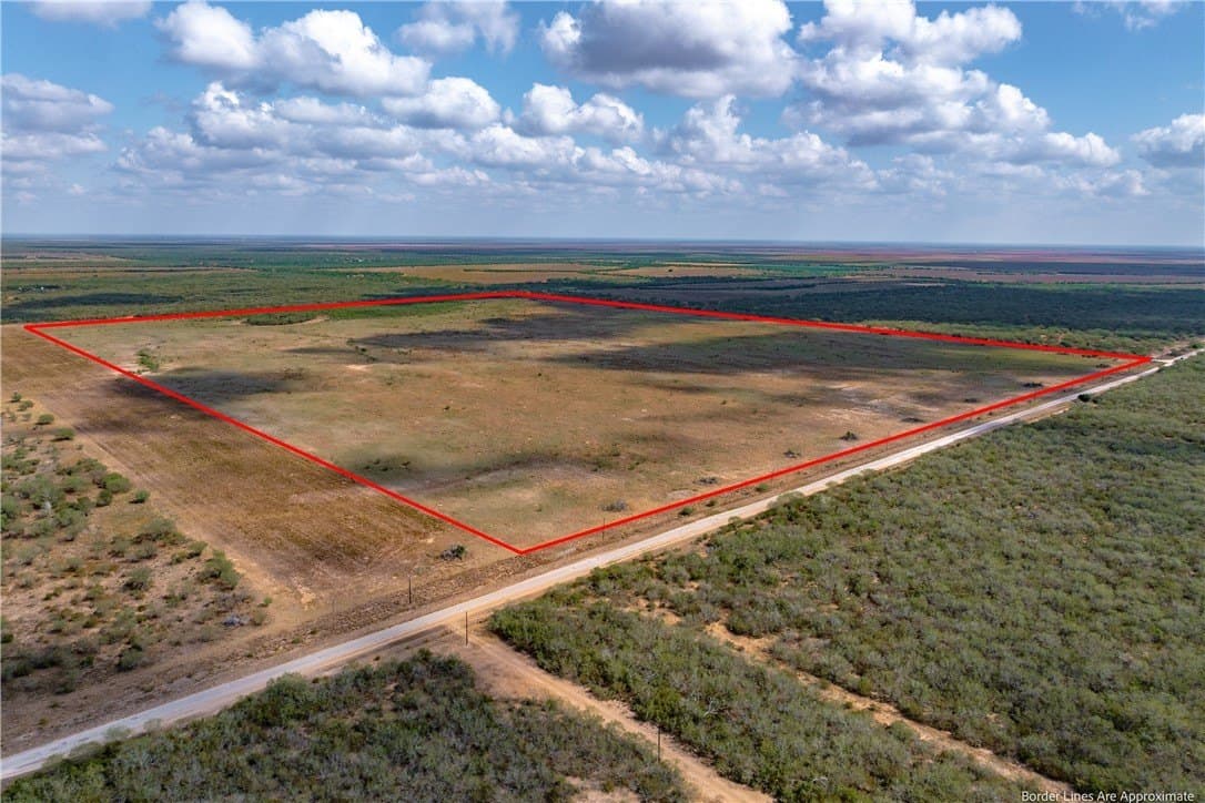 200.9 acres in Jim Wells County - photo 2