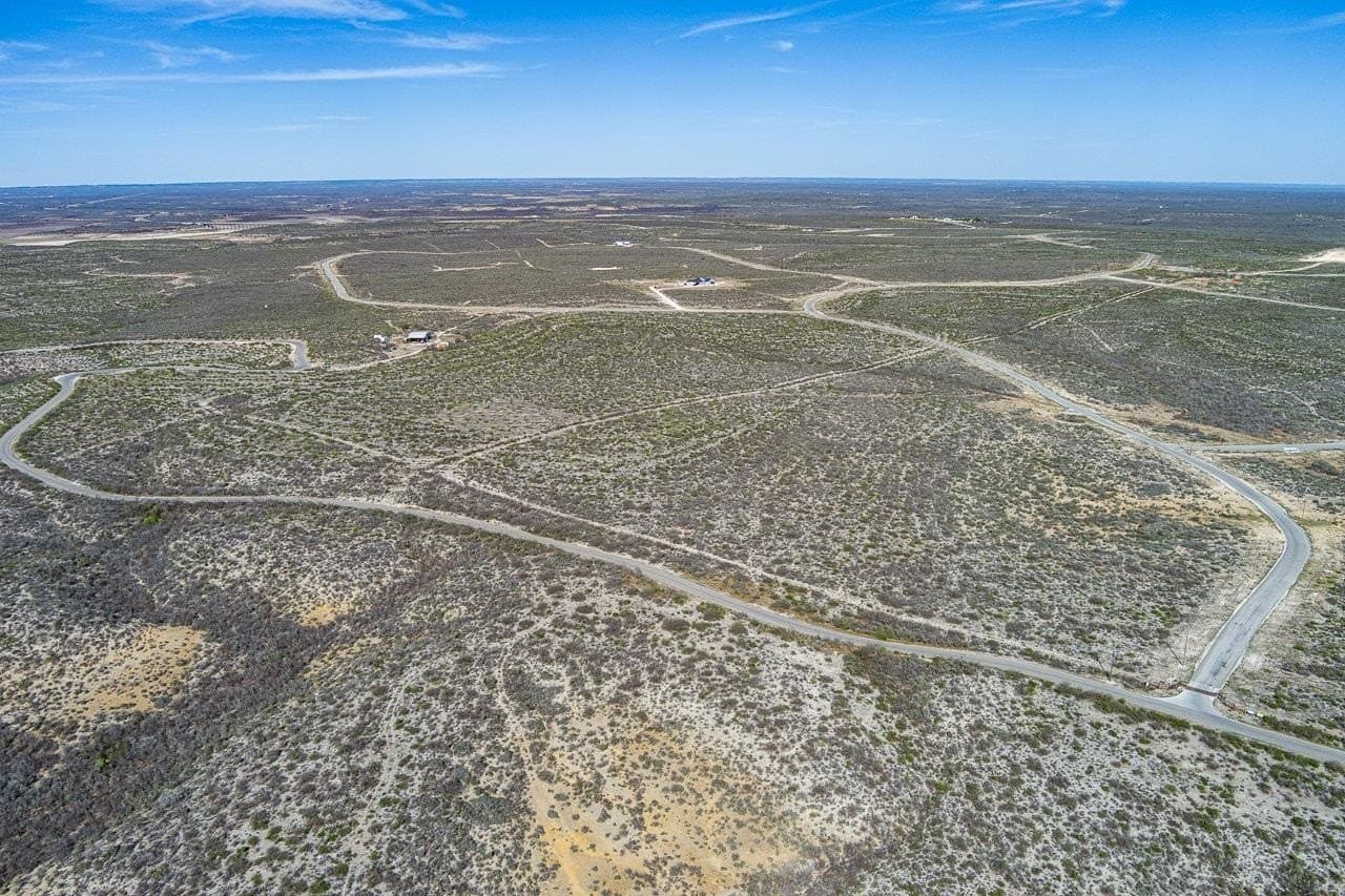 15.77 acres in Val Verde County - photo 9