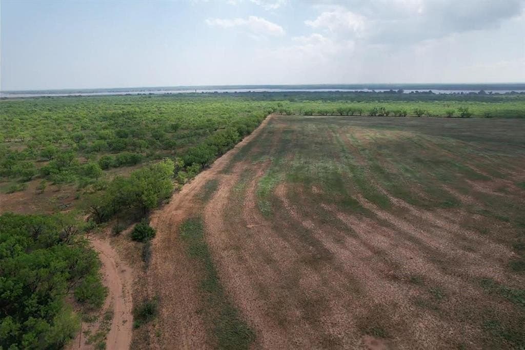 176.85 acres in Jones County - photo 5