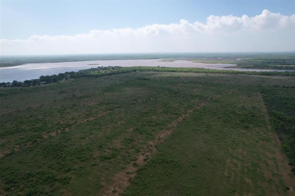 176.85 acres in Jones County - photo 8