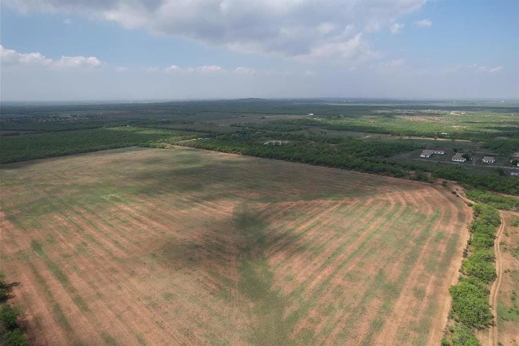 176.85 acres in Jones County - photo 3