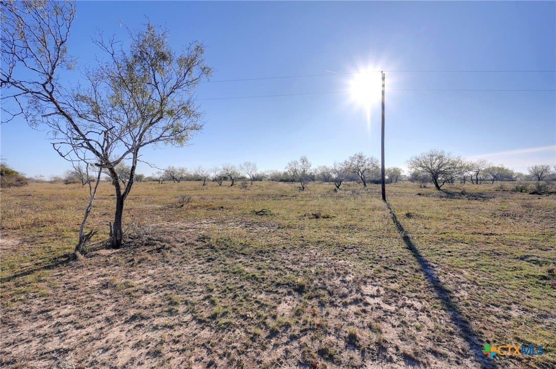 28 acres in Gonzales County - photo 5