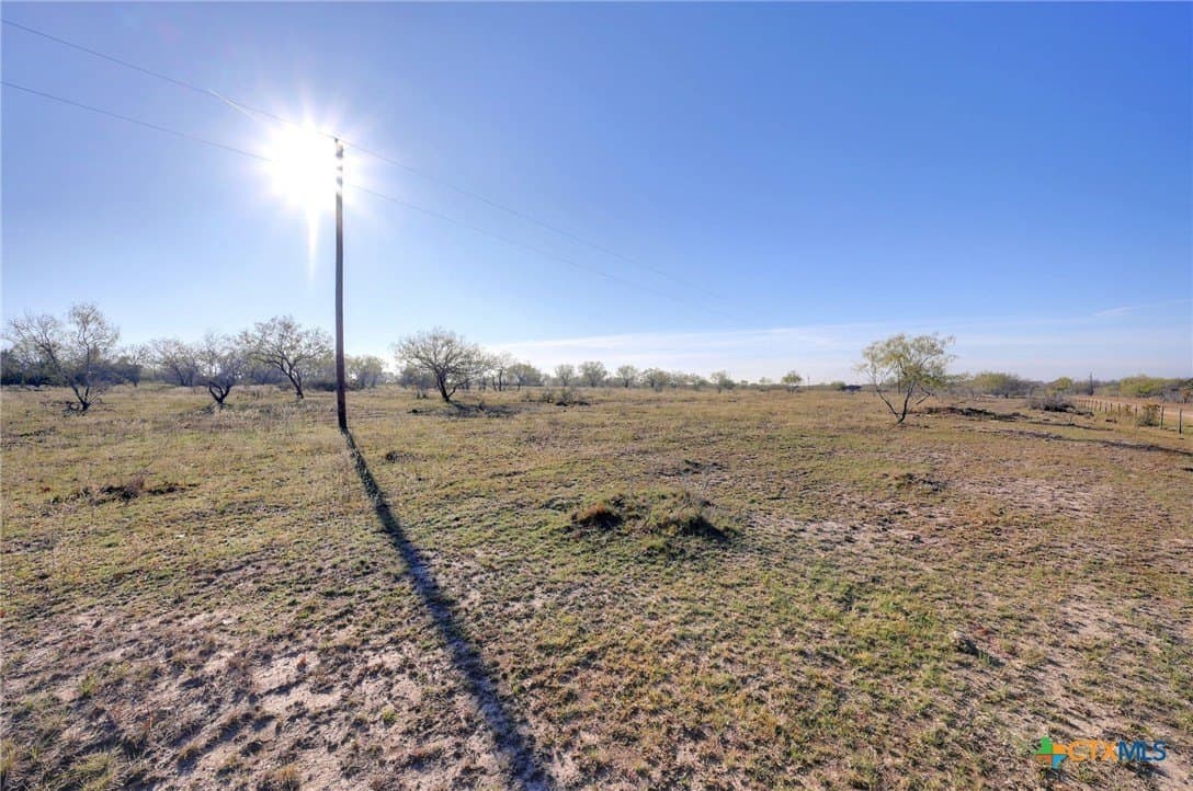 28 acres in Gonzales County - photo 4