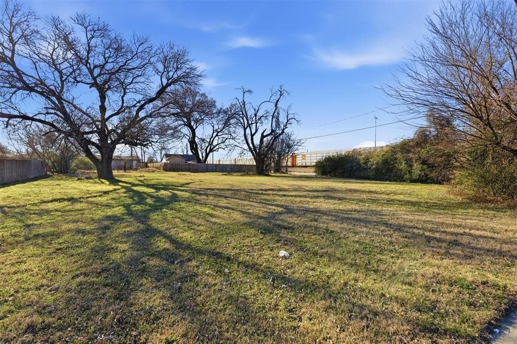 0.38 acres in Dallas County - photo 8