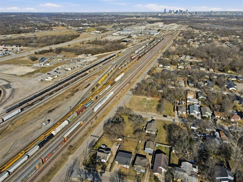0.38 acres in Dallas County - photo 17