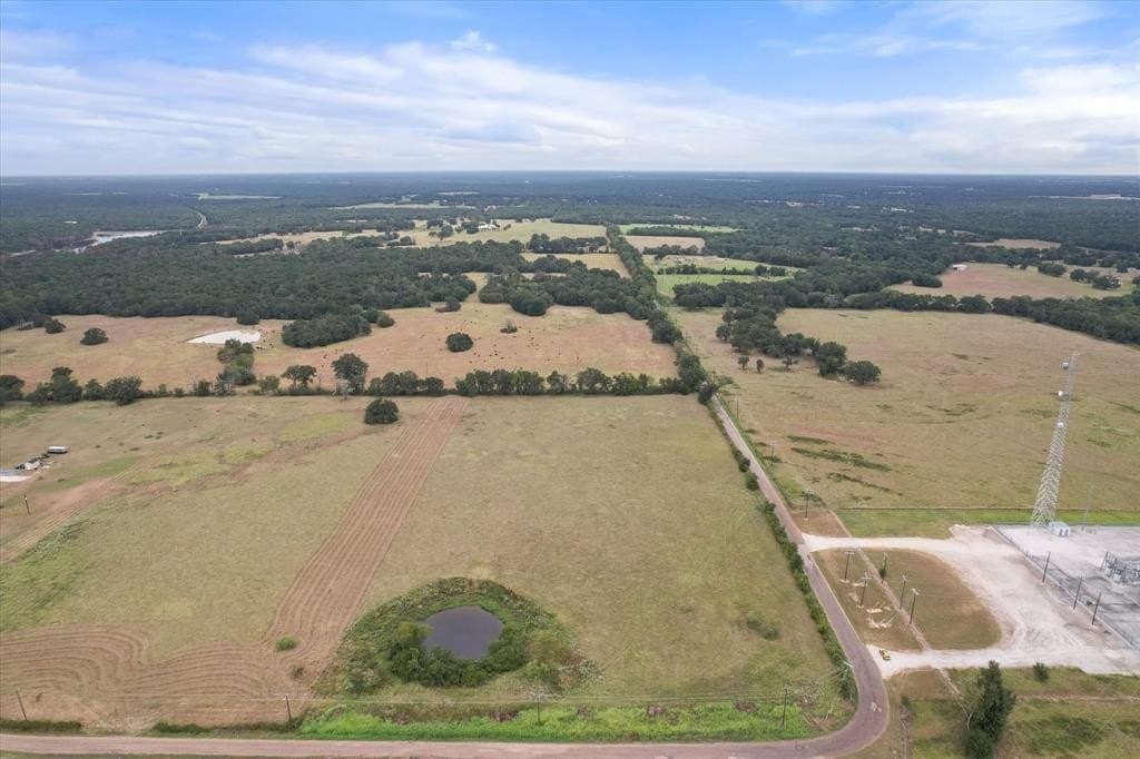 10 acres in Freestone County - photo 4