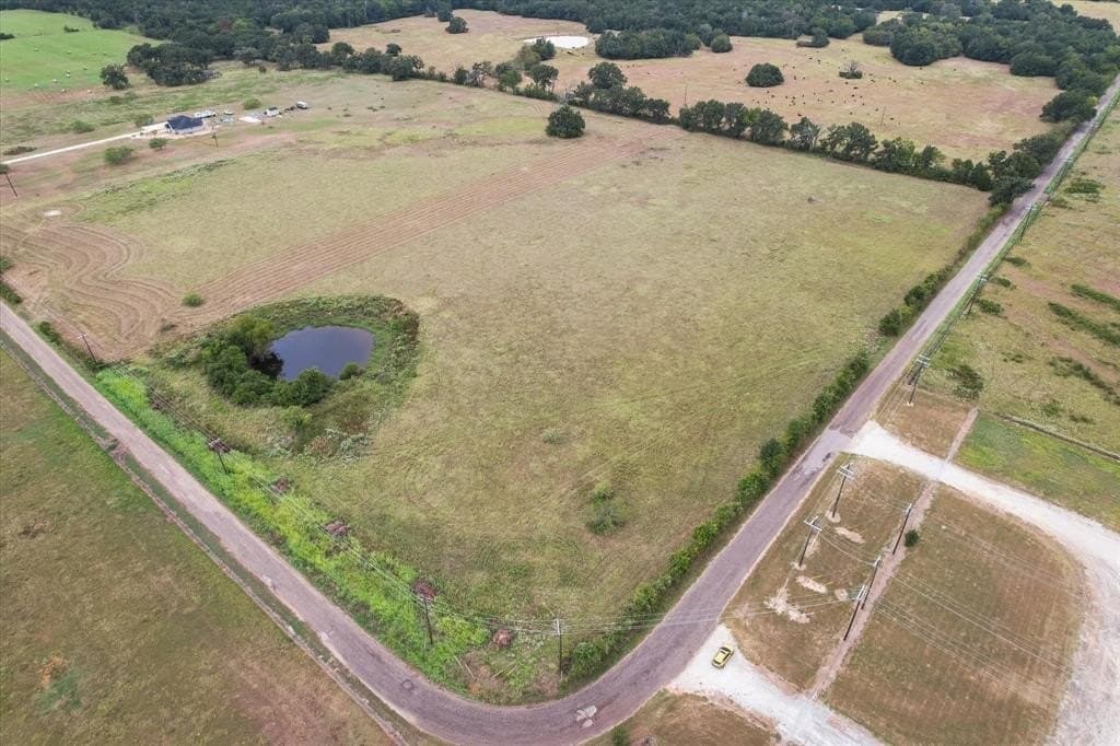 10 acres in Freestone County - photo 2