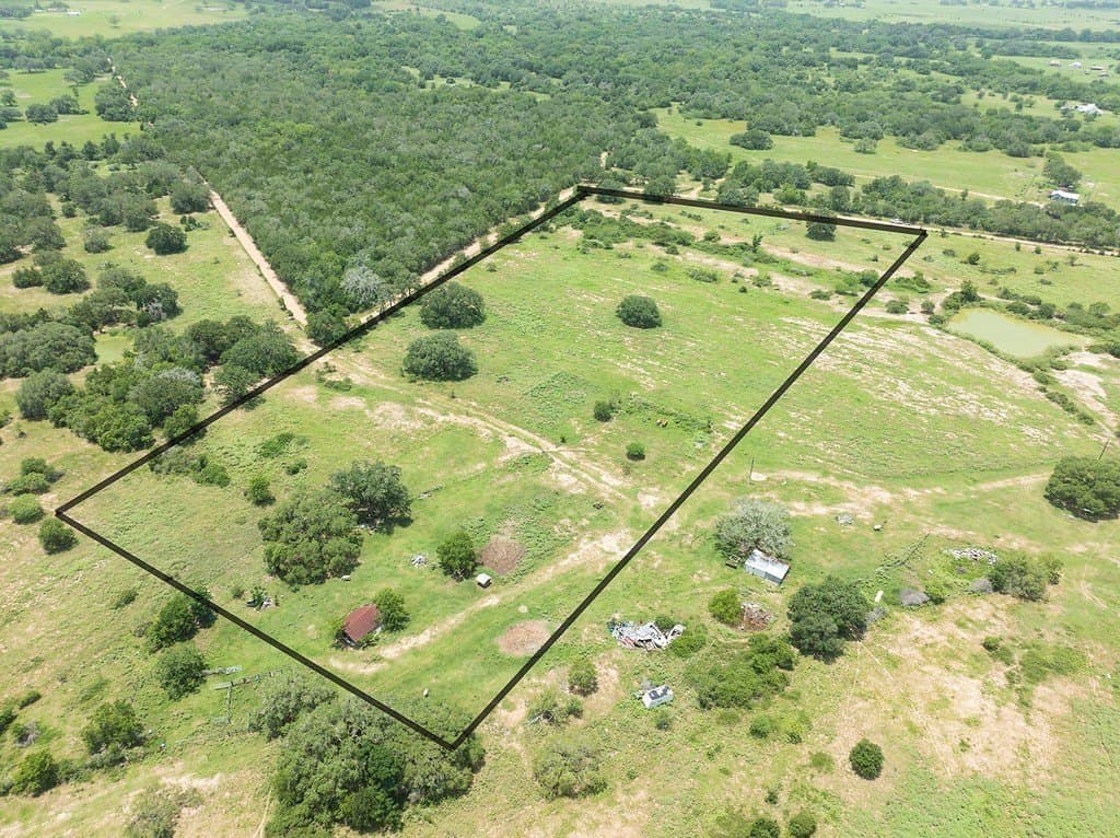 18.73 acres in Lavaca County - photo 2
