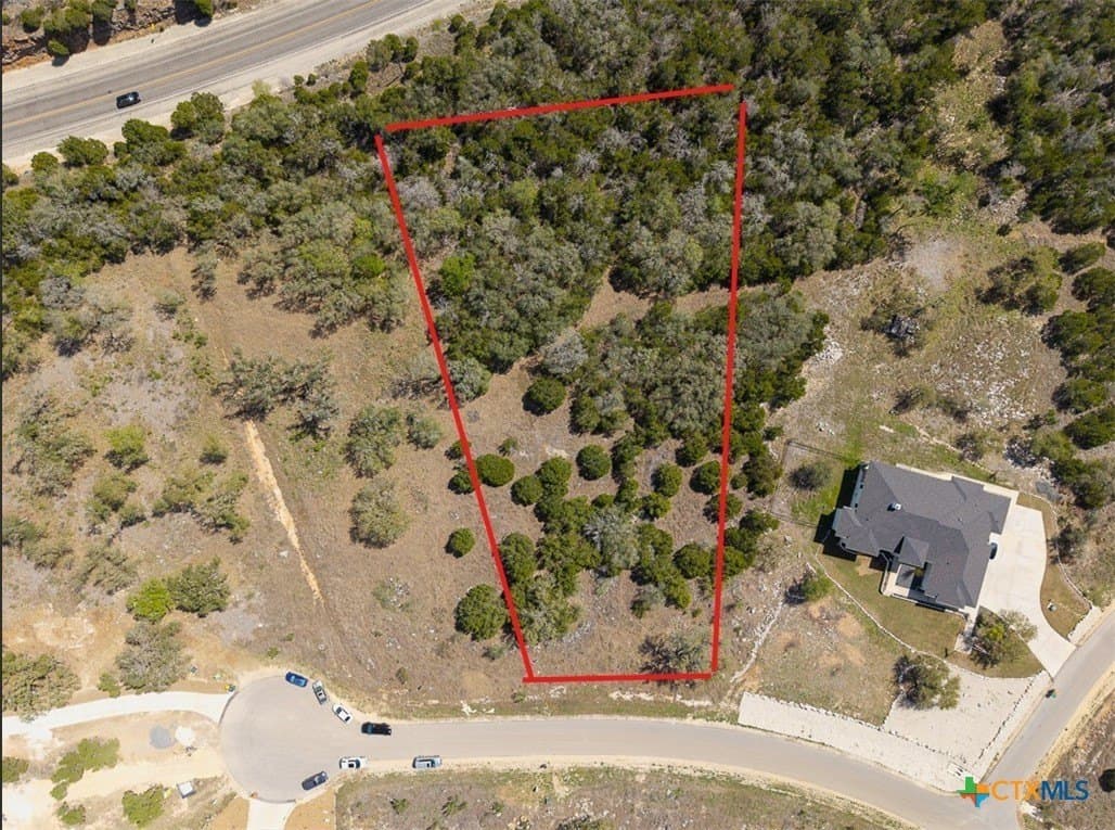 1.34 acres in Comal County - photo 2