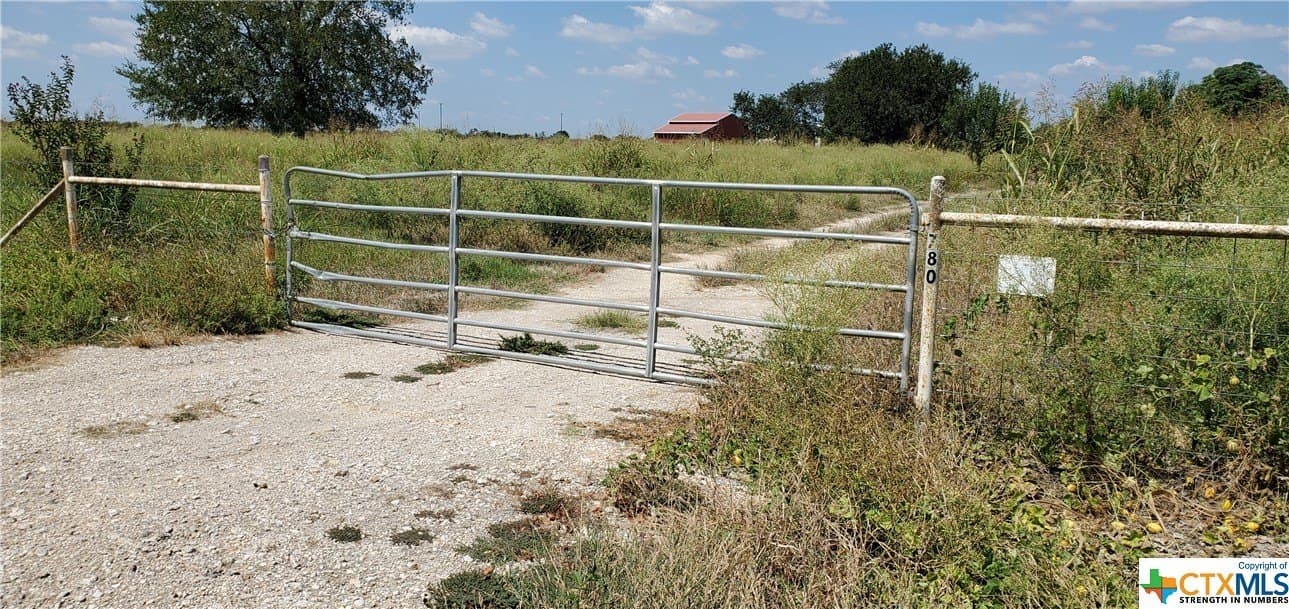 19.57 acres in Guadalupe County - photo 7